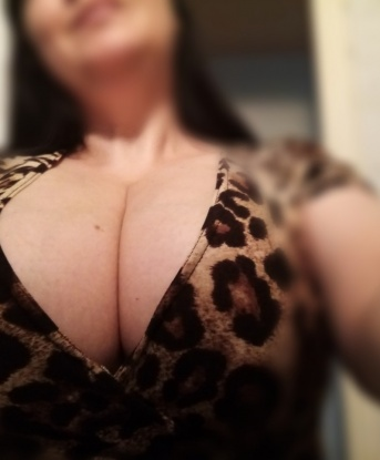 Анкета проститутки Надежда - город Бердигестях, 45 лет, №2598